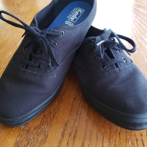 KEDS CHAMPION CANVAS SNEAKERSBLACK/BLACK| SIZE 9 XW (EXTRA WIDE) - Picture 2 of 8